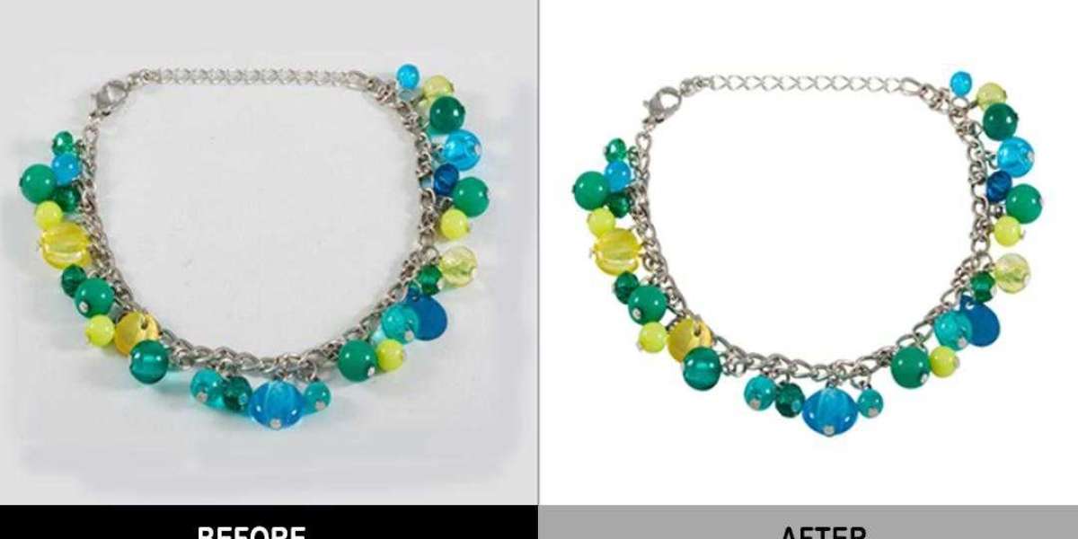 5 Qualities to Consider When Choosing a Clipping Path Service
