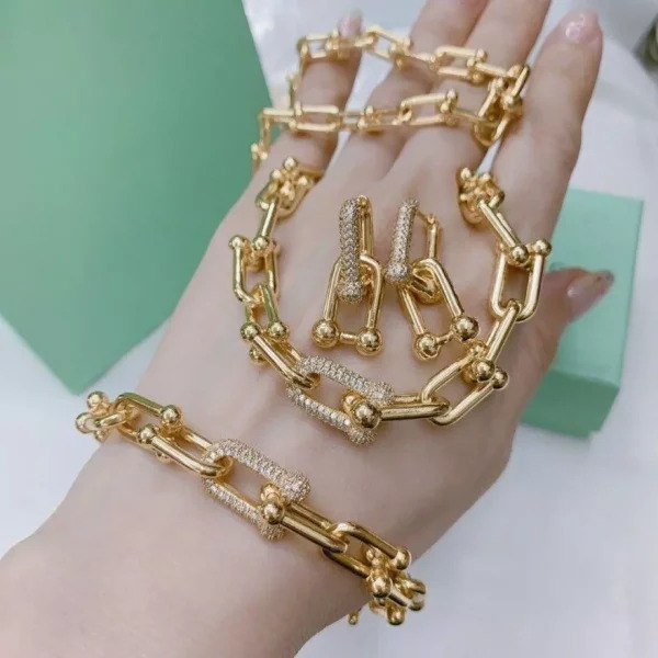 Cho Jewelries : One Stop Solution For 18k Gold Jewelries - Magzined