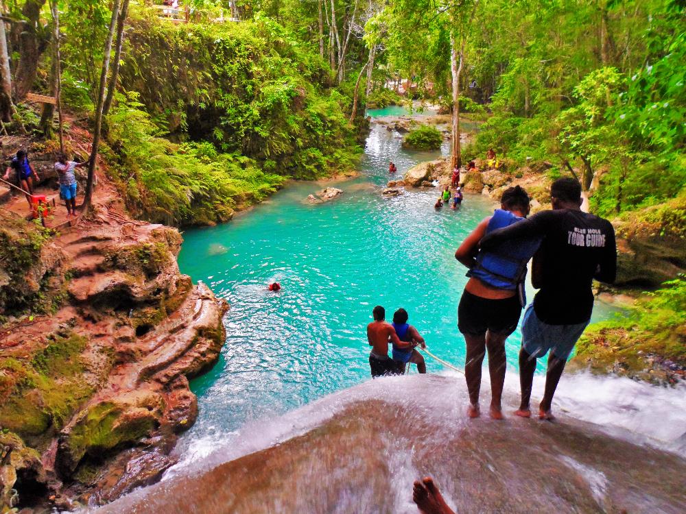 Blue Hole and River Rafting Ochorios - Cozy Harmony Tours