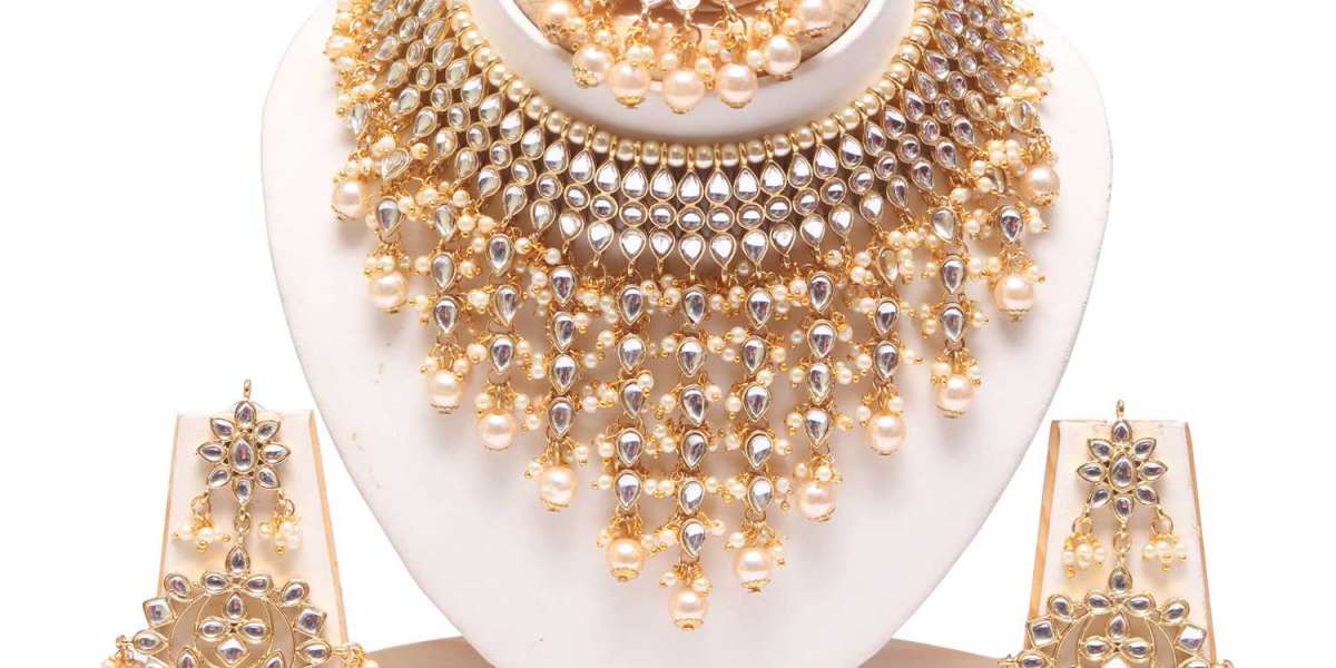 Artificial Pearl Types Used in Jewelry