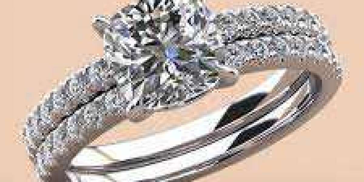 Choose The Perfect Diamond Anniversary Ring for Your Loved One