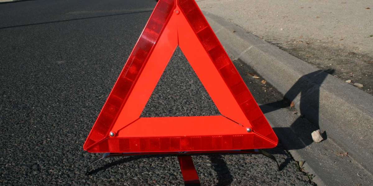 Highway Warning Triangles Market Growing Demand Opportunities by 2033