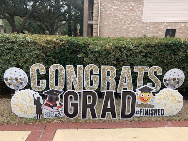What Are The Best Graduation Yard Signs That You Can Buy? | by The Yard Card Kids | Mar, 2023 | Medium