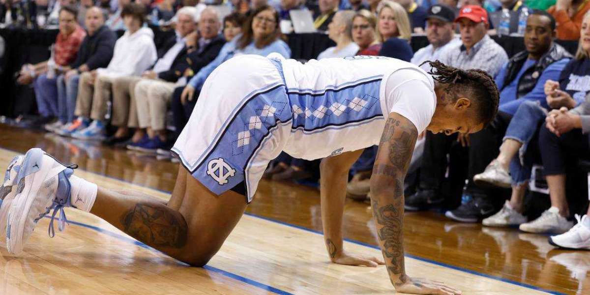 UNC basketball may have dodged bullet after Armando Bacot injured during first half