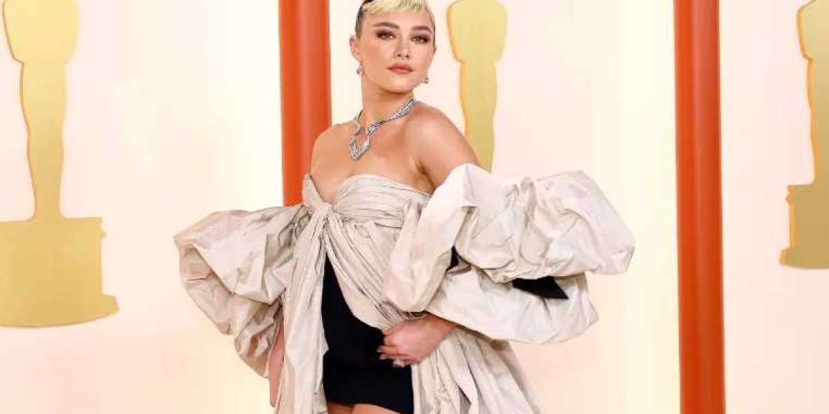 Florence Pugh goes punk in hot pants on Oscars 2023 red carpet