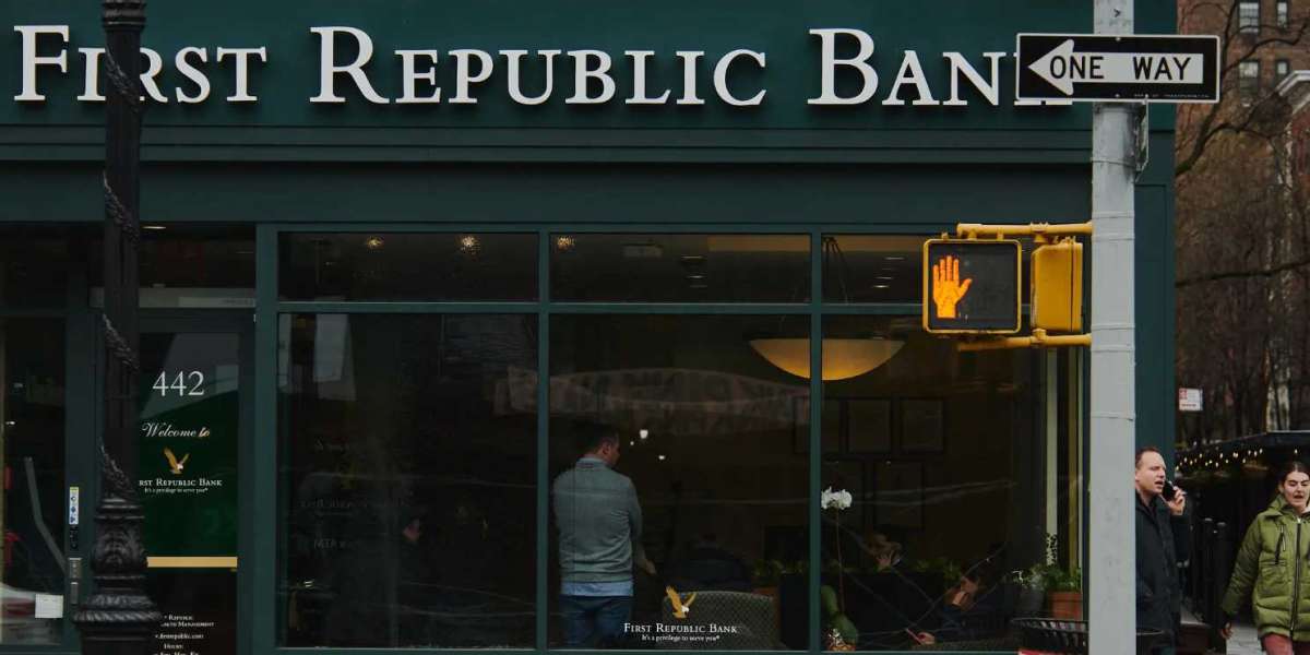 Wall Street’s Biggest Banks Rescue Teetering First Republic