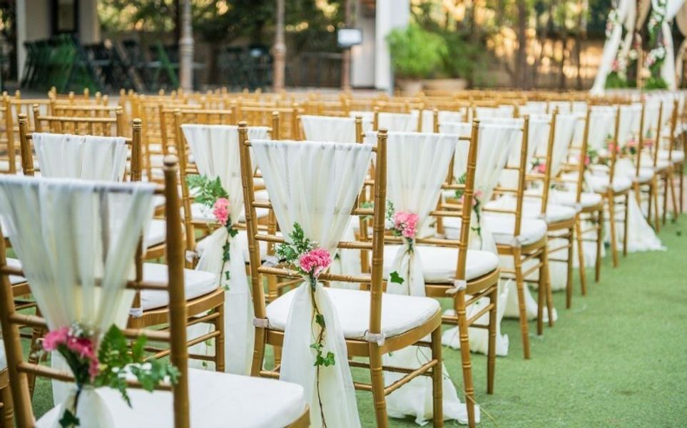 3 Gorgeous Ways to Decorate Your Wedding Chair — Henry Hoult
