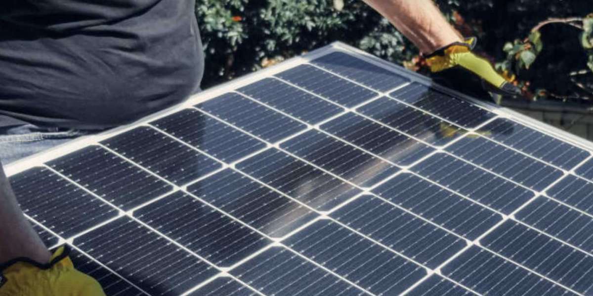 Can I save money with a solar battery?