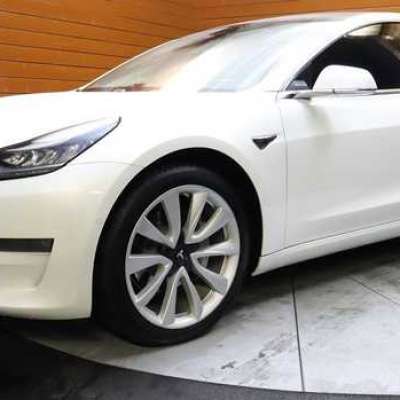 Buy 2019 Tesla Model 3 Performance AWD 19"Wheels Profile Picture