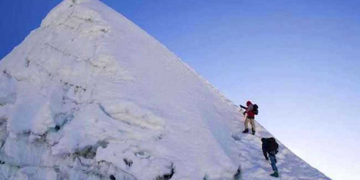 Mera Peak Climbing Guide