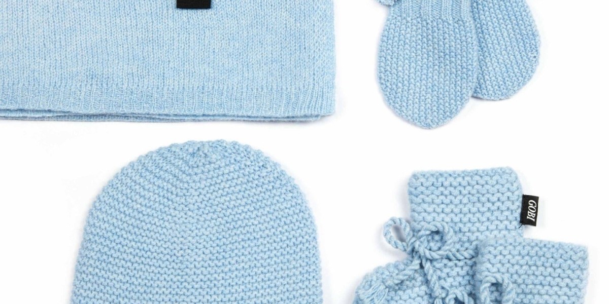 The Luxurious Comfort of Baby Cashmere Sets: A Delicate Embrace for Little Ones