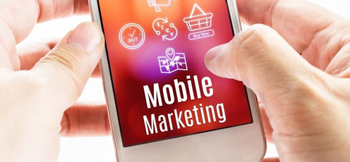 Mobile Marketing là gì? Các hình thức marketing di động hiệu quả - Meey CRM