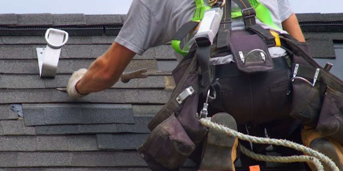 A Comprehensive Guide to Roof Repair in Houston