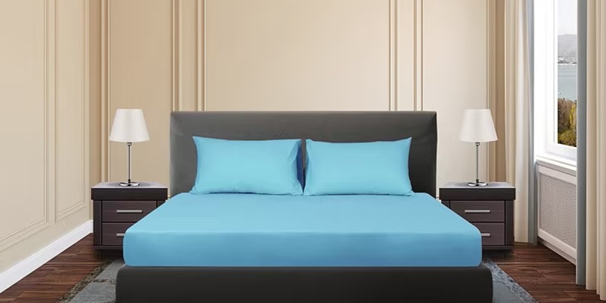 Cotton Plain Bed Sheet for Queen Size Bed