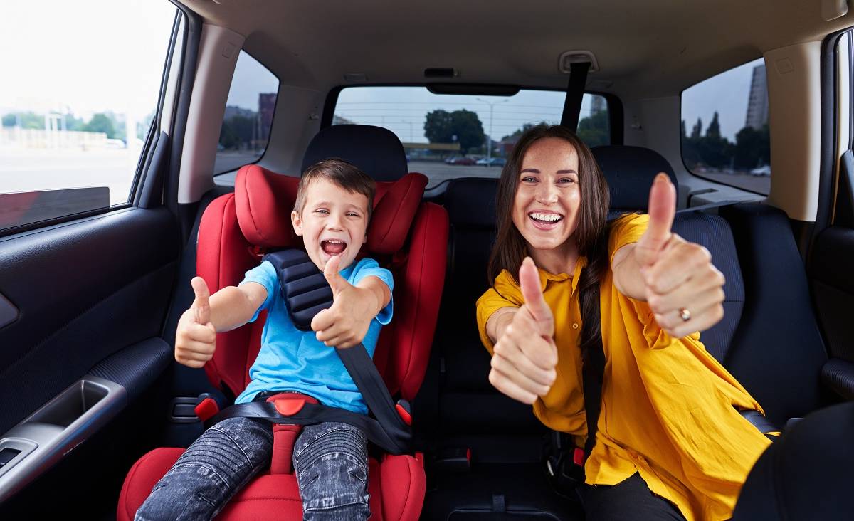 8 Charities That Help Single Moms Get A Car