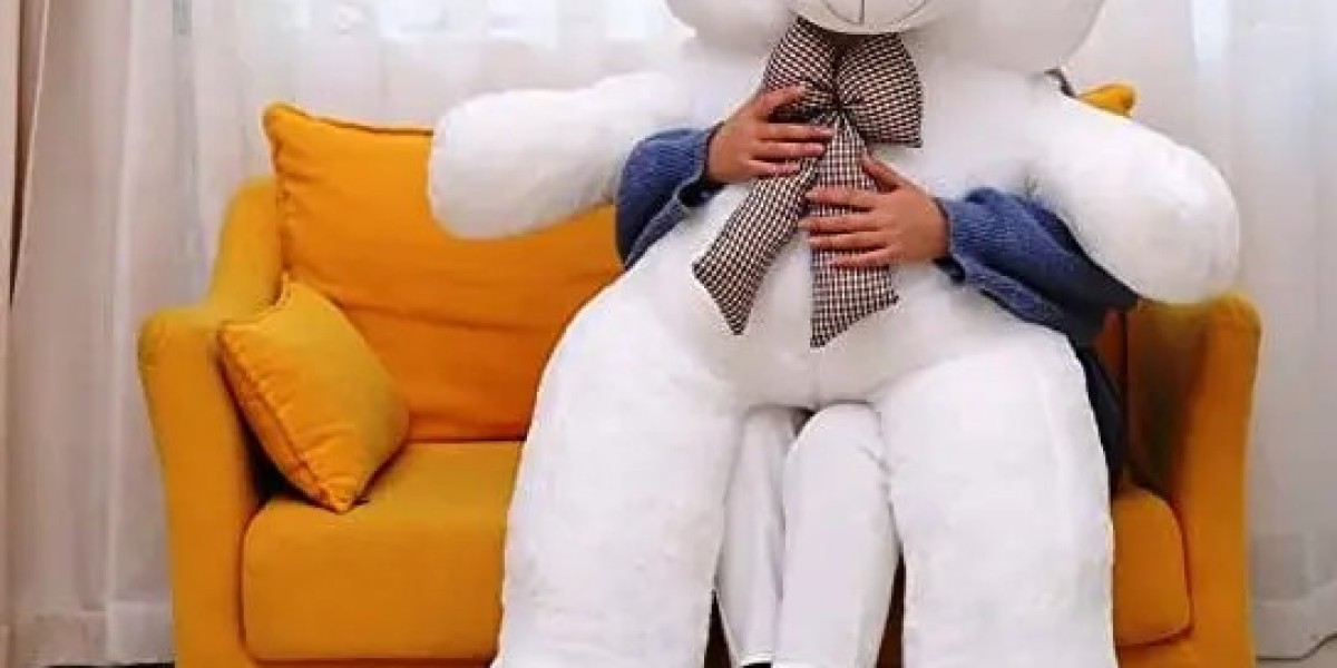 Discover the Joy of a Huge Cuddly Stuffed Teddy Bear in Dubai at Gyftsi