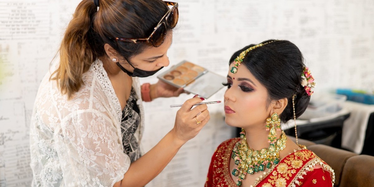 How To Choose A Best Bridal Makeup Artist?