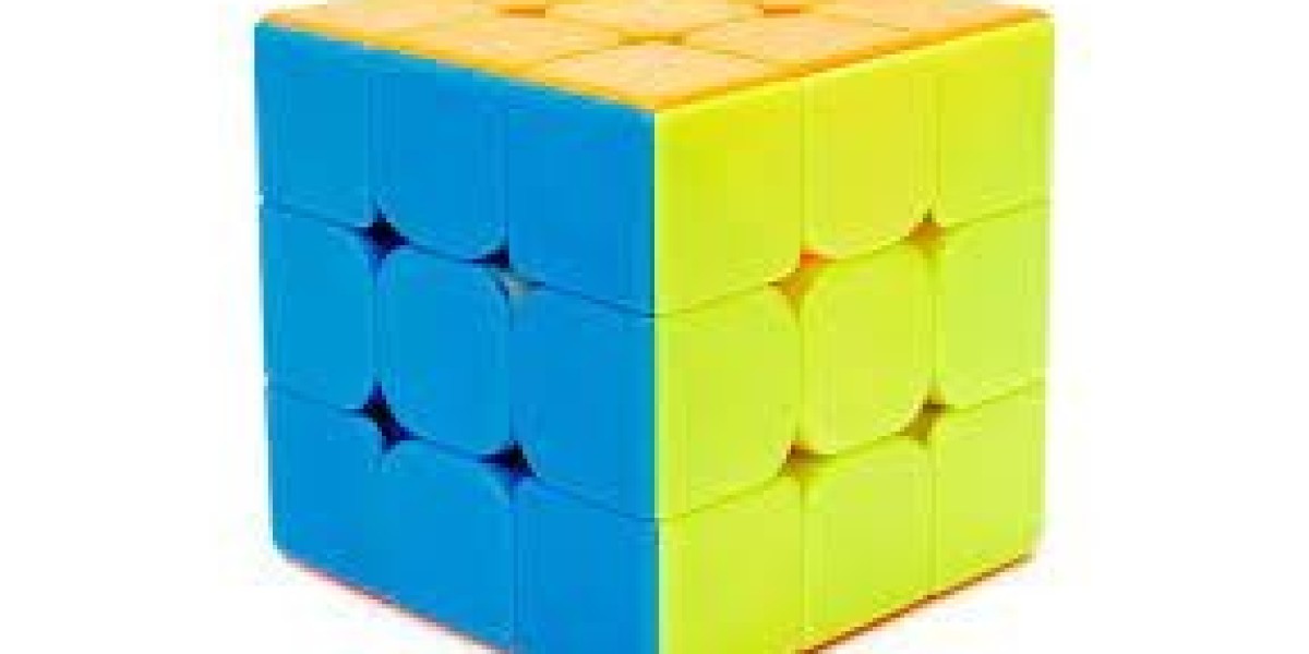 What are some of the different categories of speed cubing events, beyond the classic 3x3 cube?