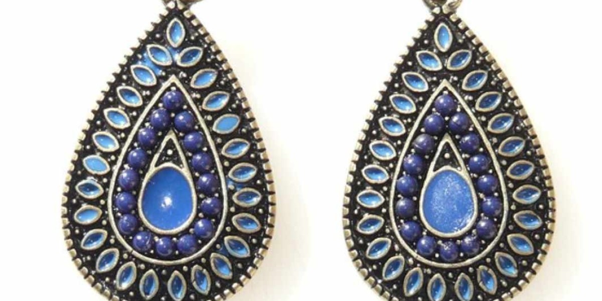 Latest Designs and Trends in Stud Earrings in India and its Metro Cities