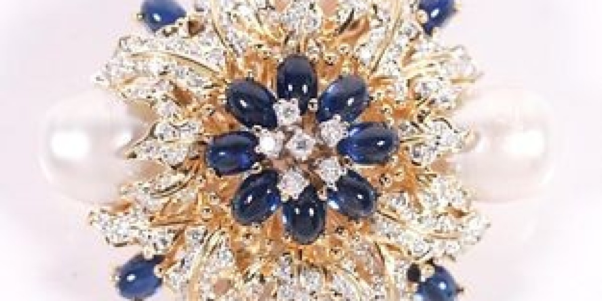 Unveiling Timeless Elegance: Exploring Antique and Vintage Brooches and Pins Through Online Auctions