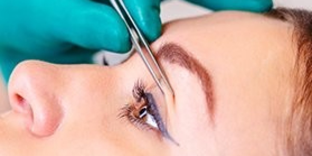 Riyadh's Premier Non-Surgical Rhinoplasty Services: Your Nose, Perfected