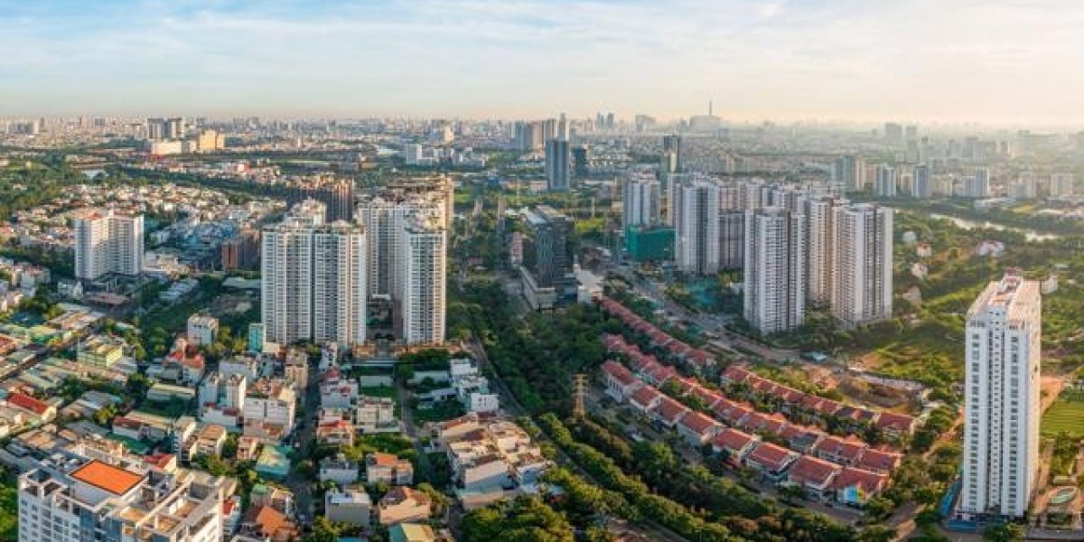 Thị trường bất động sản Việt Nam được thúc đẩy bởi nhu cầu ngày càng tăng về không gian bán lẻ và văn phòng từ các công 