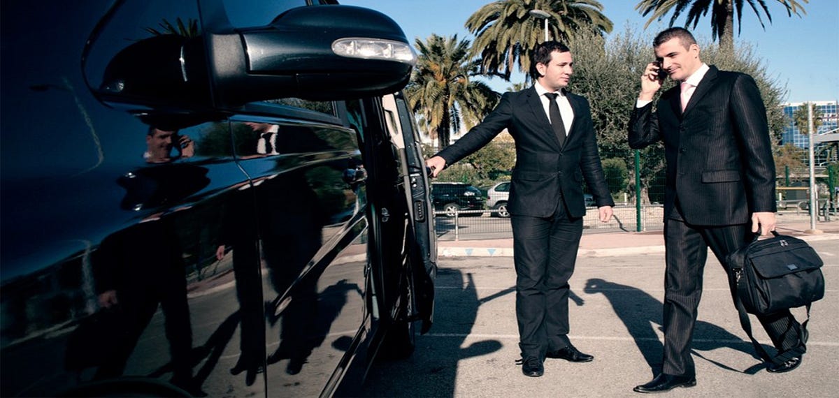 Get To Know Why Limos Are the Ultimate Choices for Passenger Transfers! | by Boston Cars VIP | Aug, 2023 | Medium