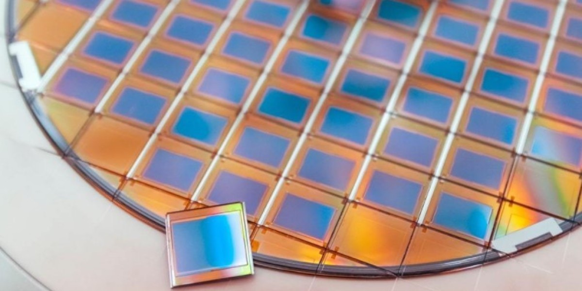 How do you dice a silicon wafer?