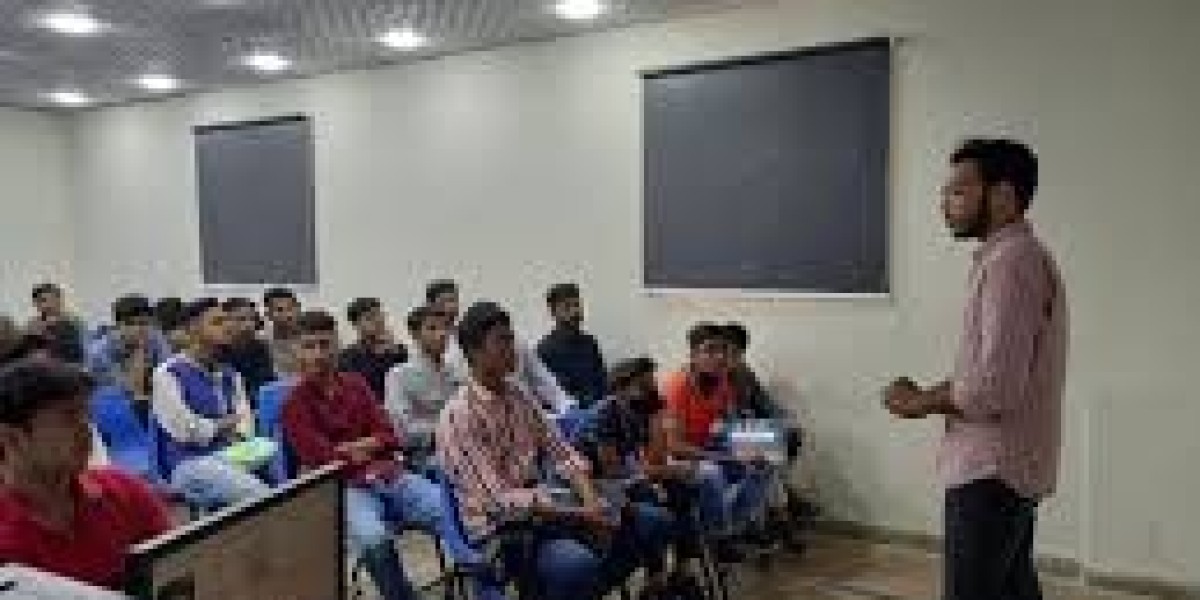 Exploring the World of Free Courses in Karachi