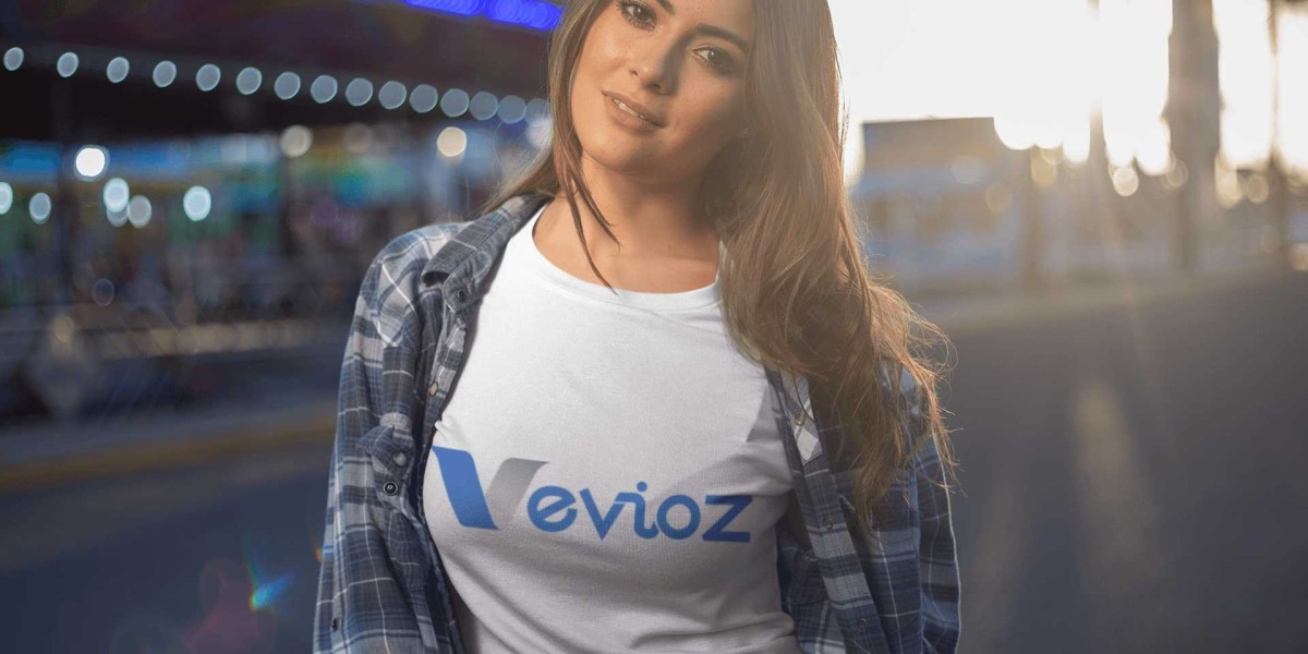 How do you become a digital marketer on social media like Vevioz?