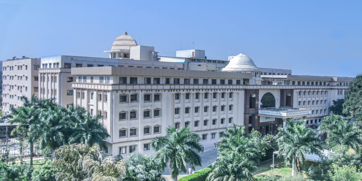 "Vydehi Cancer Center: Pioneering Cancer Care in Bangalore, India"