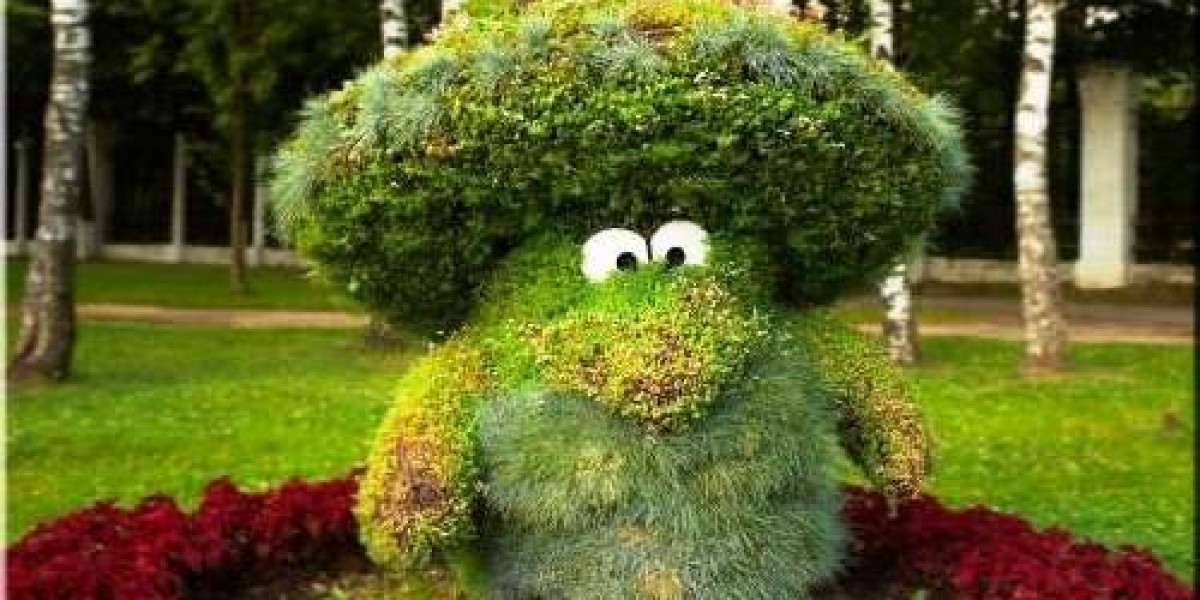 BACHO FACTORY'S TOPIARY FIGURES: Nature Meets Artistry