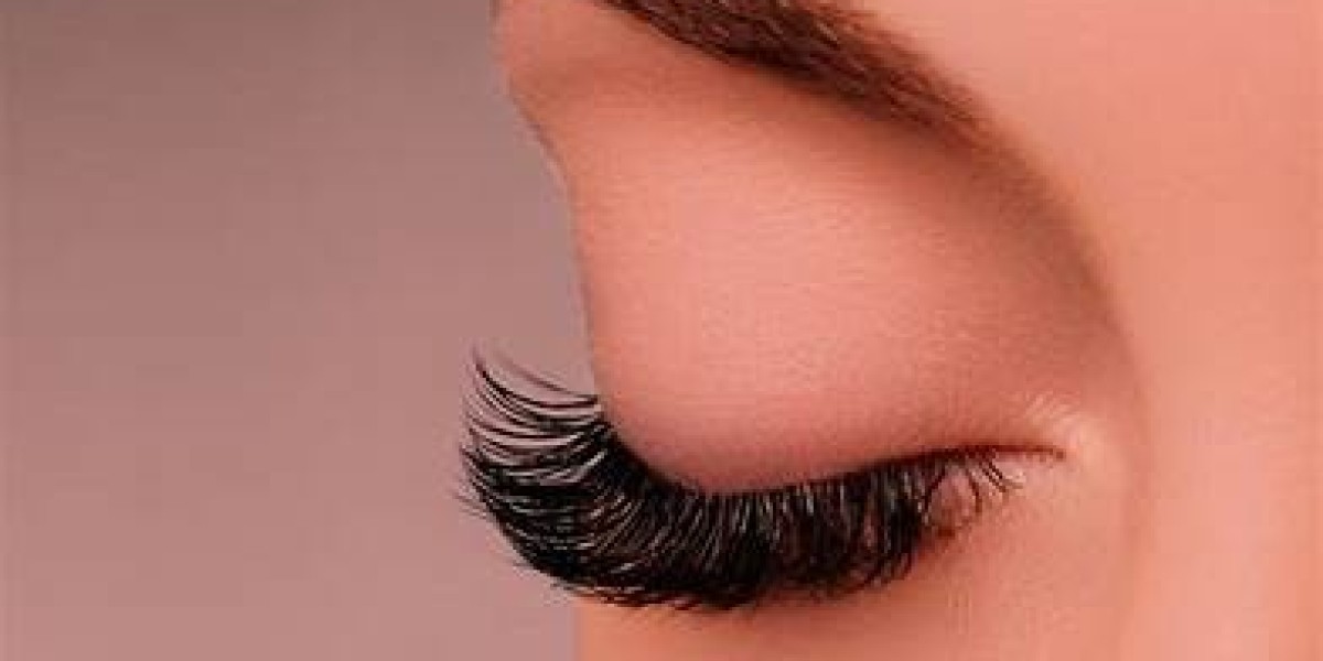 Enhance Your Beauty with Eyelash Extensions in Phoenix: The Ultimate Guide
