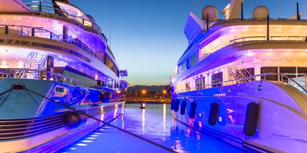 The Best Party Venues with Luxury Yacht Rental in Dubai