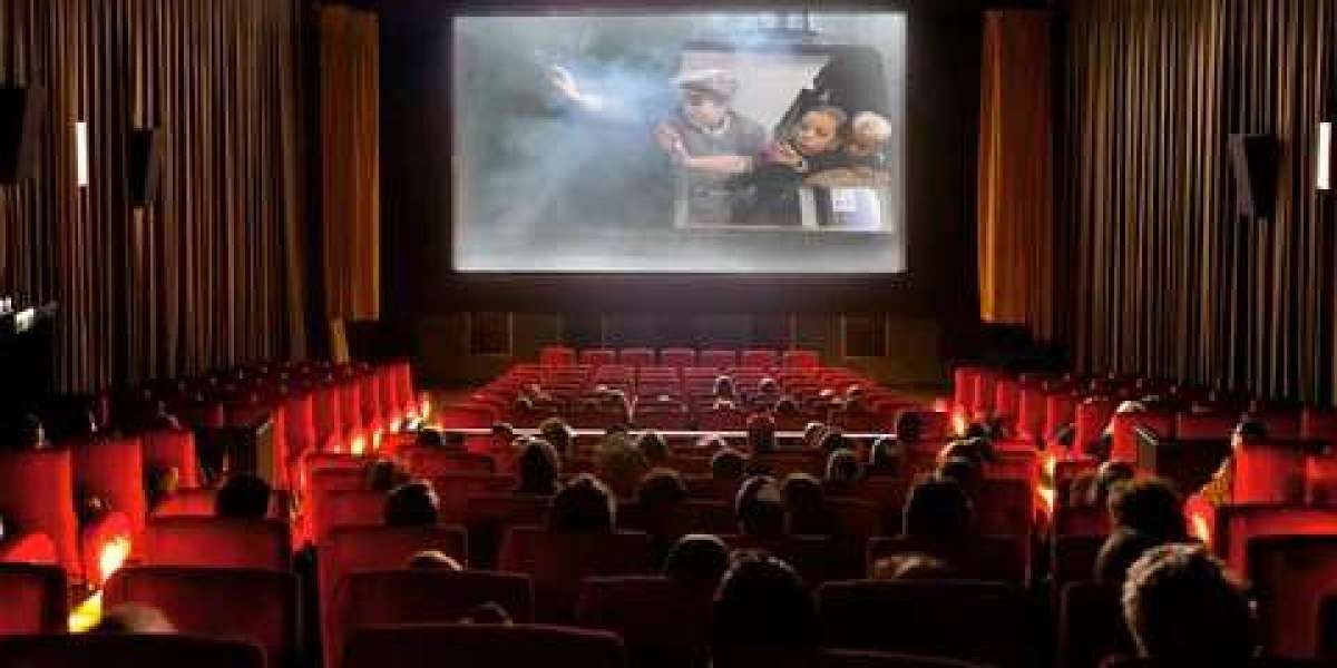 Planning a Group Cinema Visit: Tips for a Fun Outing with Friends
