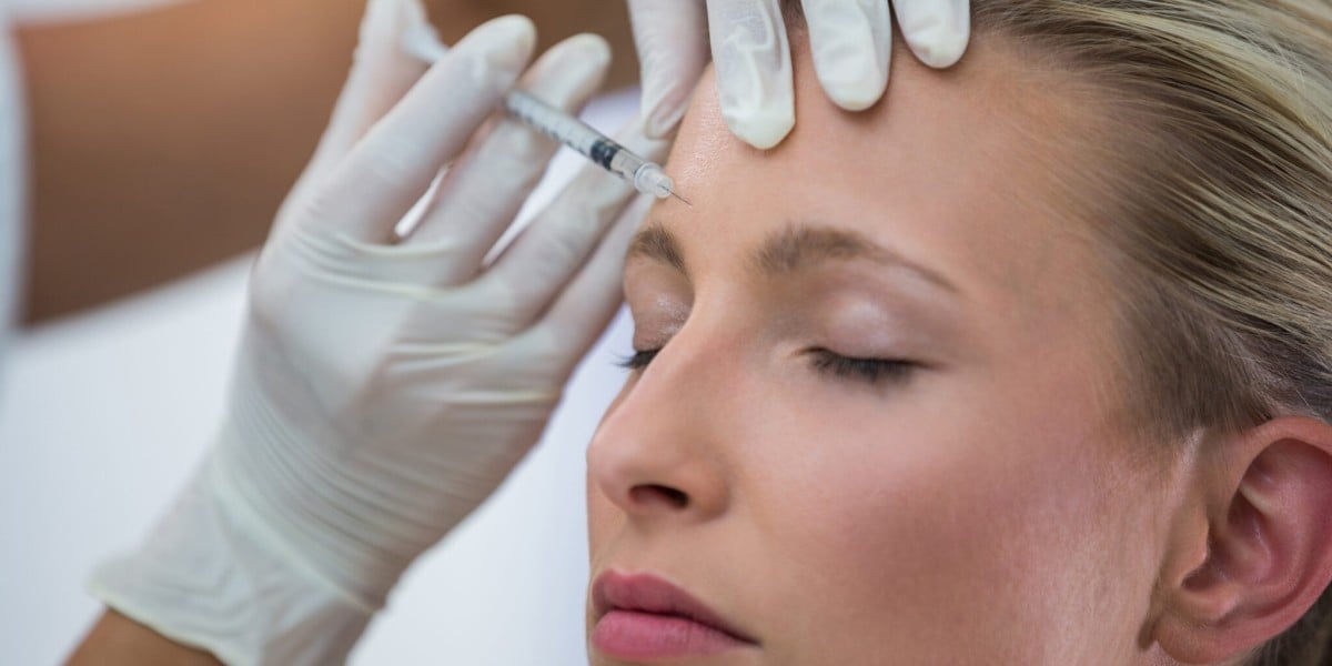 Choosing the Right Dermatologist: What to Look for in a Skin Specialist!