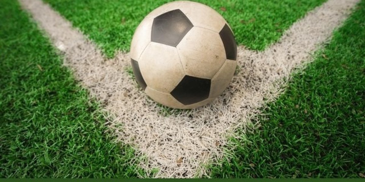 Trong mỗi trận đấu bóng đá, kèo phạt góc đóng vai trò quan trọng trong việc xác định kết quả.
