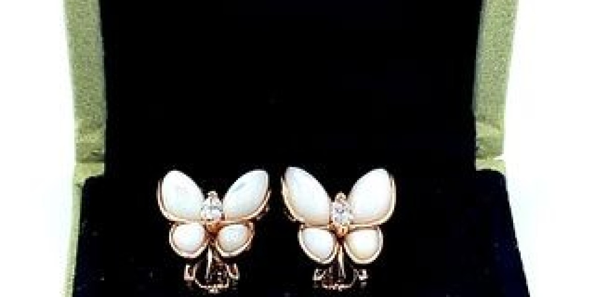 Van Cleef & Arpels Earrings: Timeless Elegance and How to Style Them