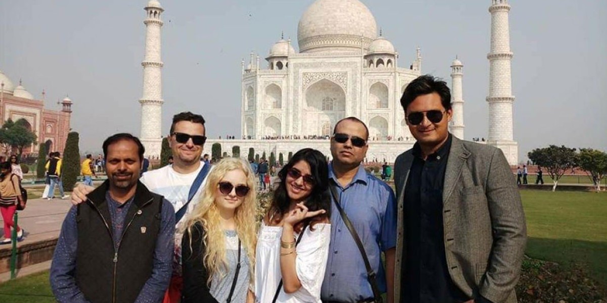 Embark on a Memorable Taj Mahal Trip from Delhi