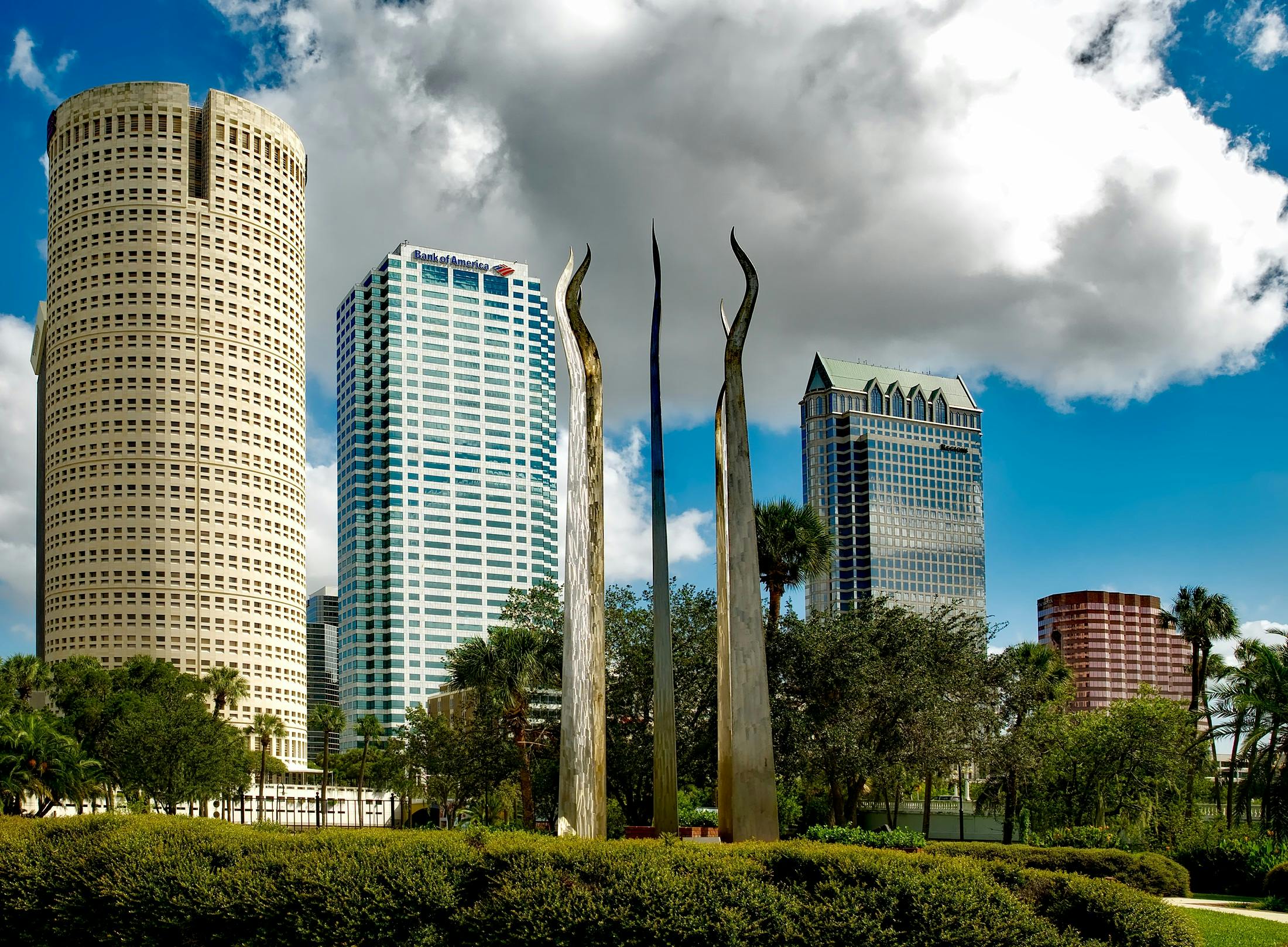 A Sunshine City Adventure: 5 Best Things to Do in Tampa
