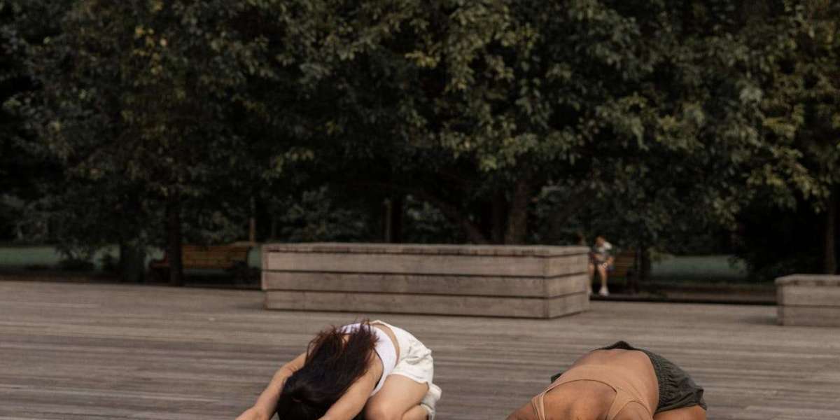 Finding the Perfect Yoga Near You: Exploring the Benefits of Pigeon Pose Yoga