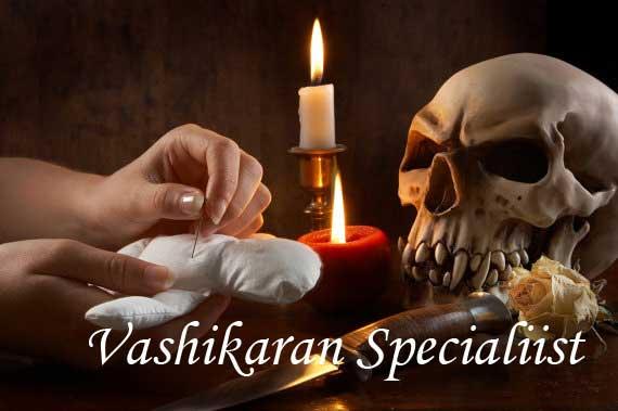 Solve your love and relationship issues with the help of a Vashikaran specialist – Best Astrologer In India – Pankaj Shastry Ji