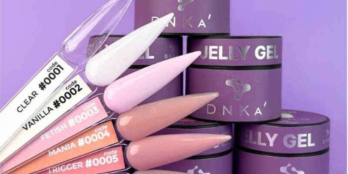 Enhancing Your Look: A Guide to Choosing the Right Nail Extensions and Gel Quality