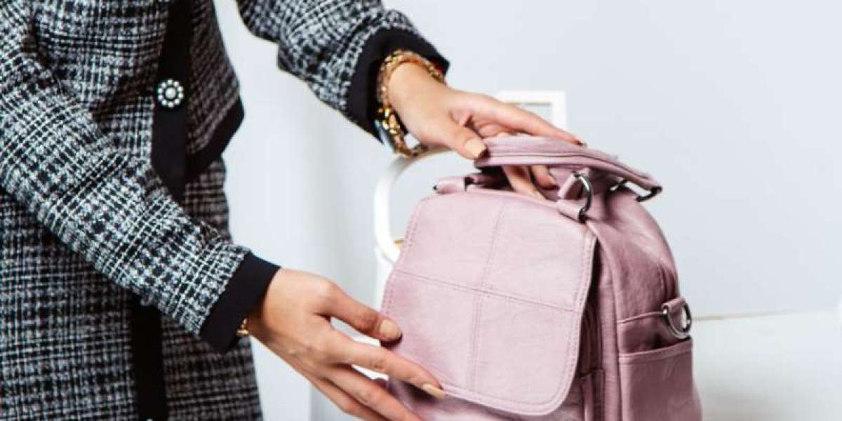 A Comprehensive Guide to Women's Handbags: Unraveling the World of Styles and Choices