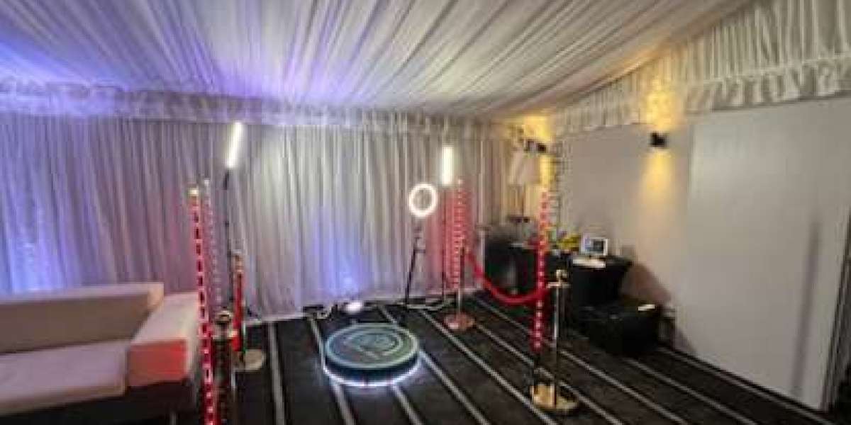 Magic Mirror for Hire in London