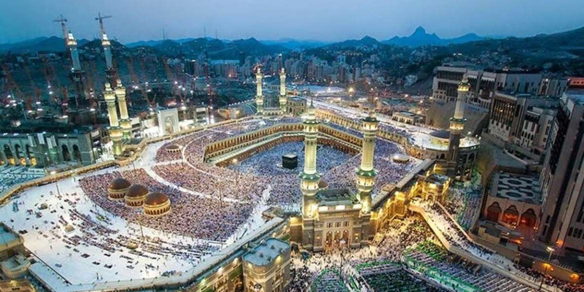 Ultimate Guide to Selecting the Best Umrah Packages from Pakistan