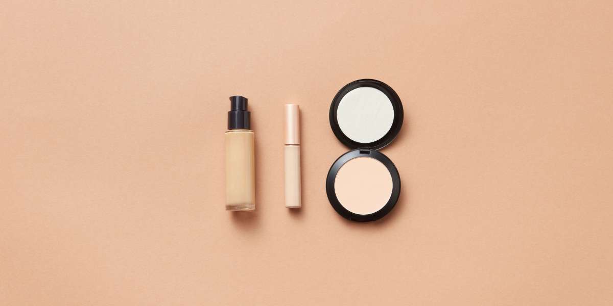 Navigating the OEM vs. ODM Conundrum in Cosmetics Manufacturing