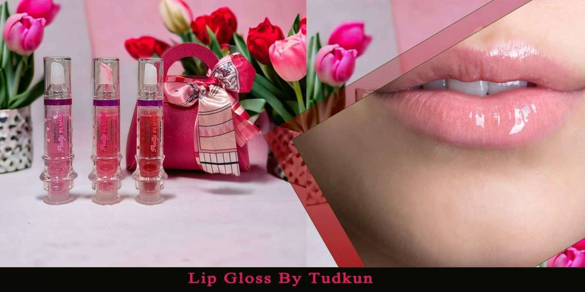 The Perfect Gift for Glamour: Tudkun Lip Plumper's Christmas Gift for Holy Kisser