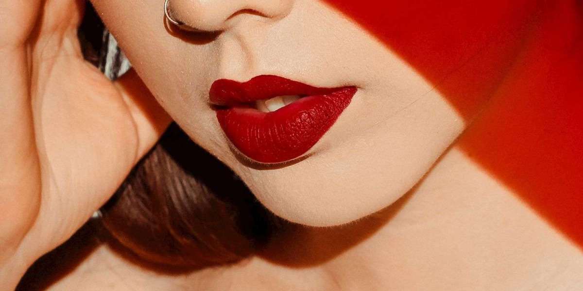 Plump and Pretty: The Lip Plumper Revolution You Can't Miss