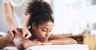 Hiring an Experienced Masseuse: Factors to Consider -